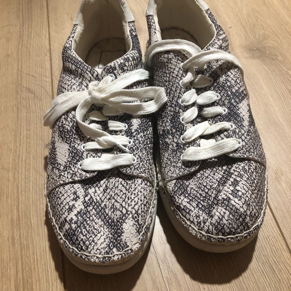 Snakeskin Pattern Sneakers with White Laces